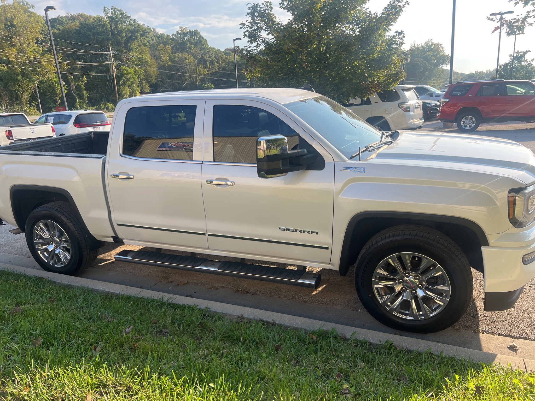 2017 Gmc Sierra SLT photo 3