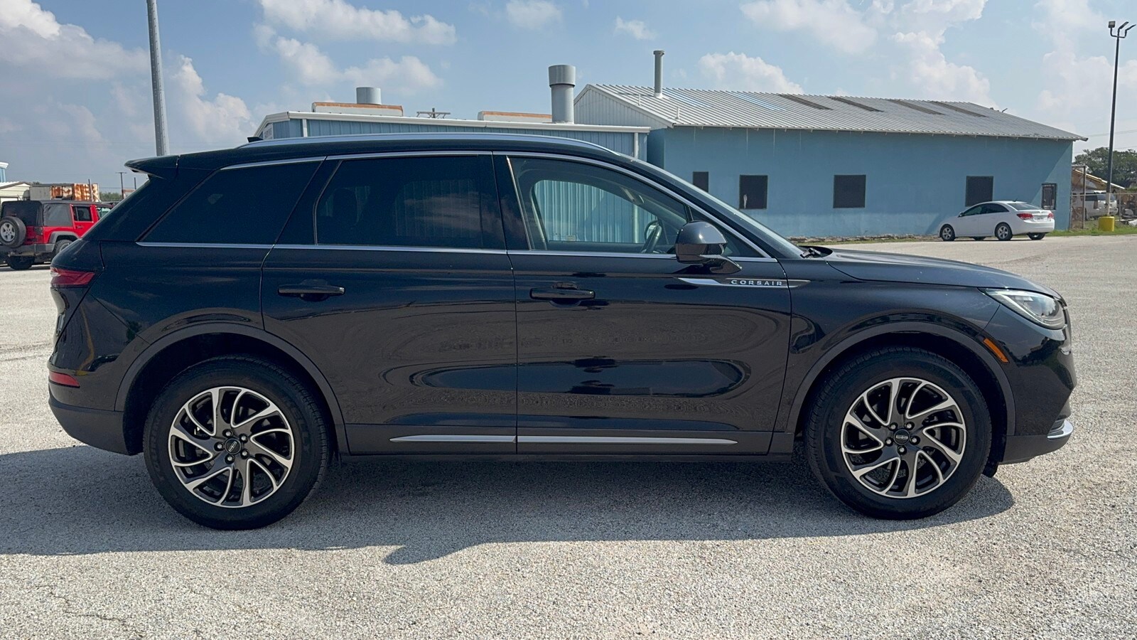 2020 Lincoln Corsair Standard photo 2
