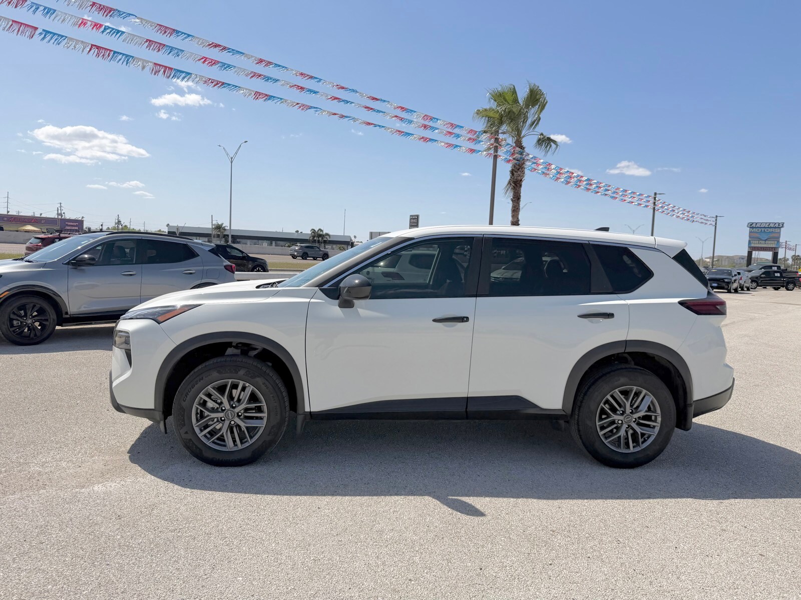 2026 Nissan Rogue S - Photo 9