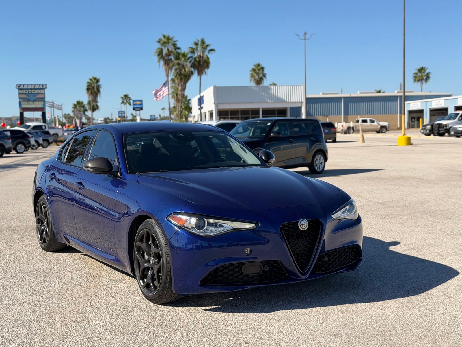 2021 Alfa Romeo Giulia photo 3