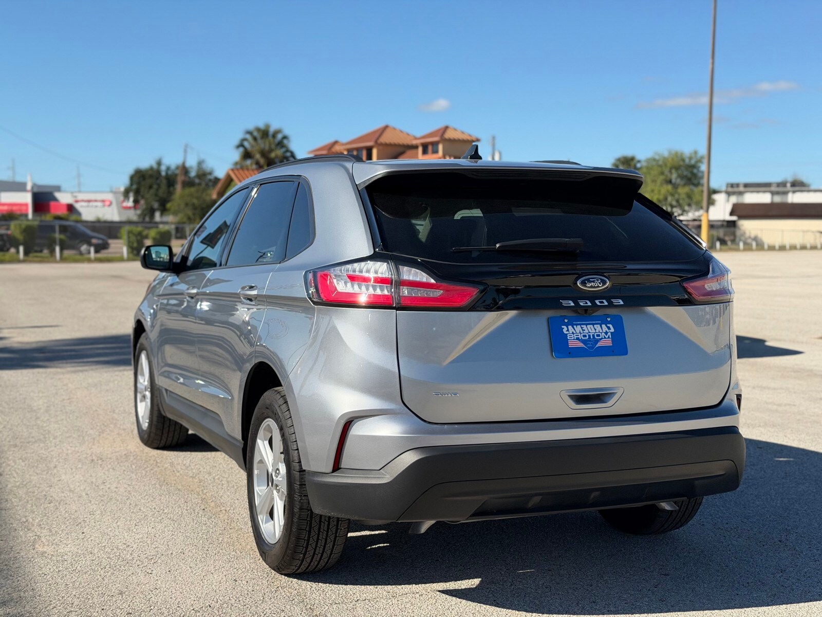 2024 Ford Edge SE photo 3