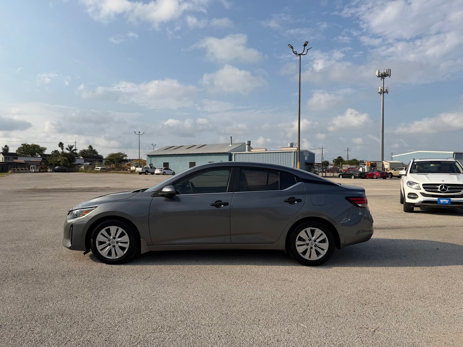 2024 Nissan Sentra S photo 4