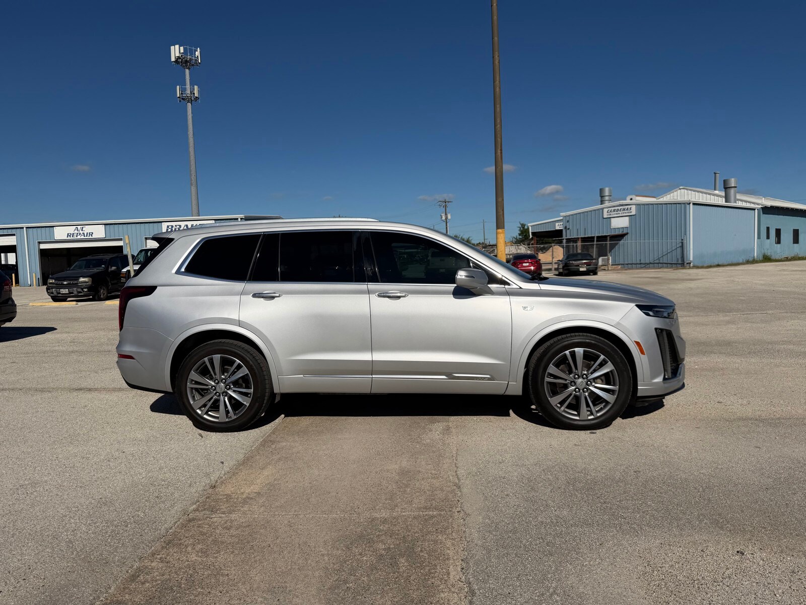 2020 Cadillac XT6 Premium Luxury photo 3