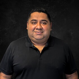 Staff member Luis Arredondo from ID_9858e1af9cb0