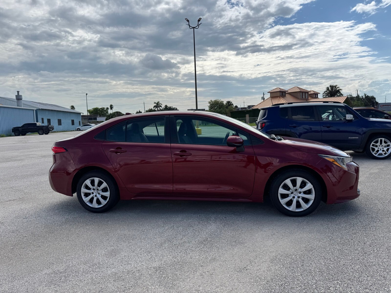 2024 Toyota Corolla LE photo 3