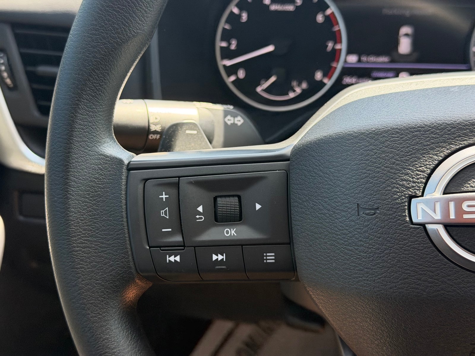 2026 Nissan Rogue S - Photo 24