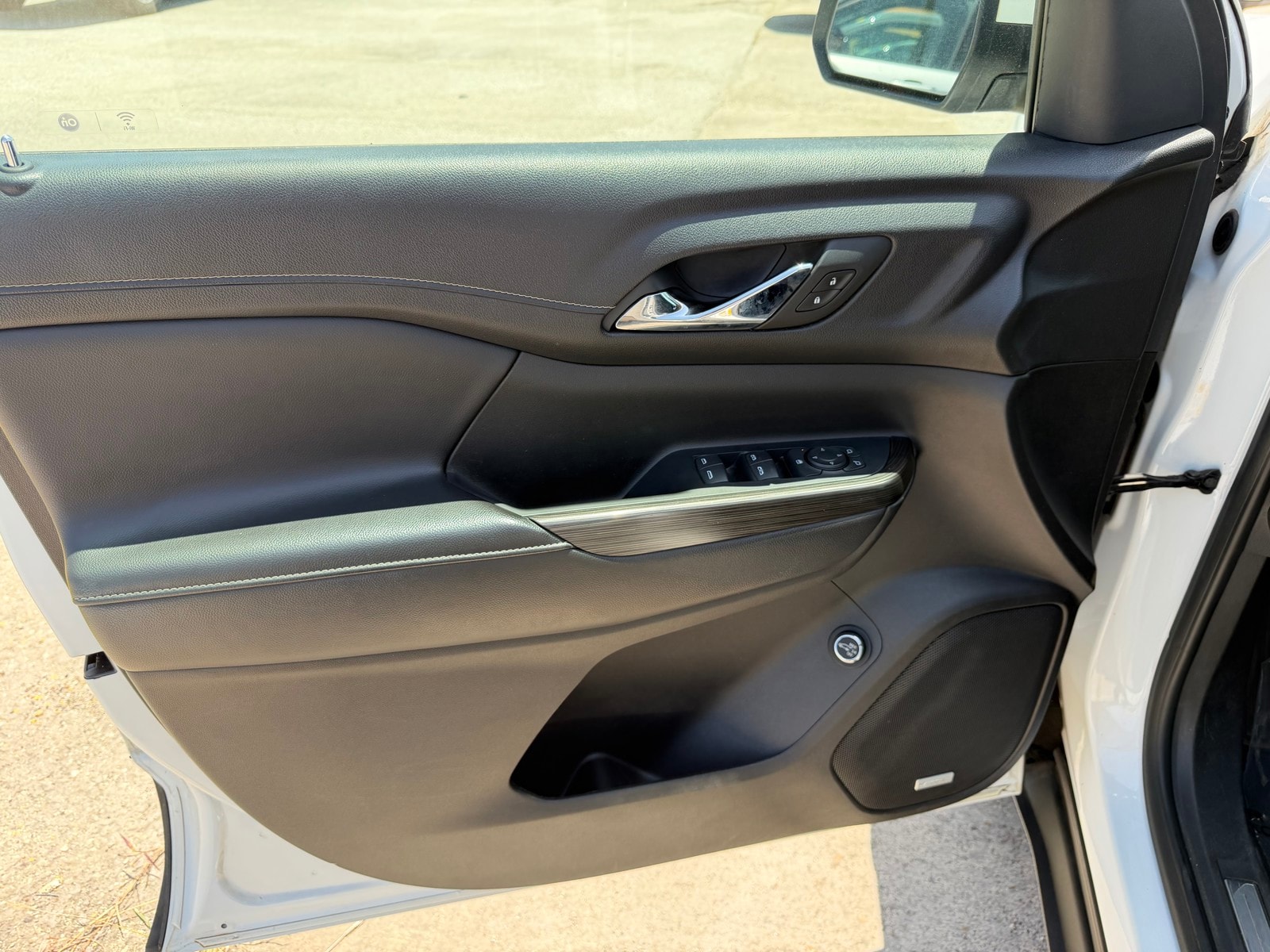 2023 GMC Acadia SLT - Photo 12