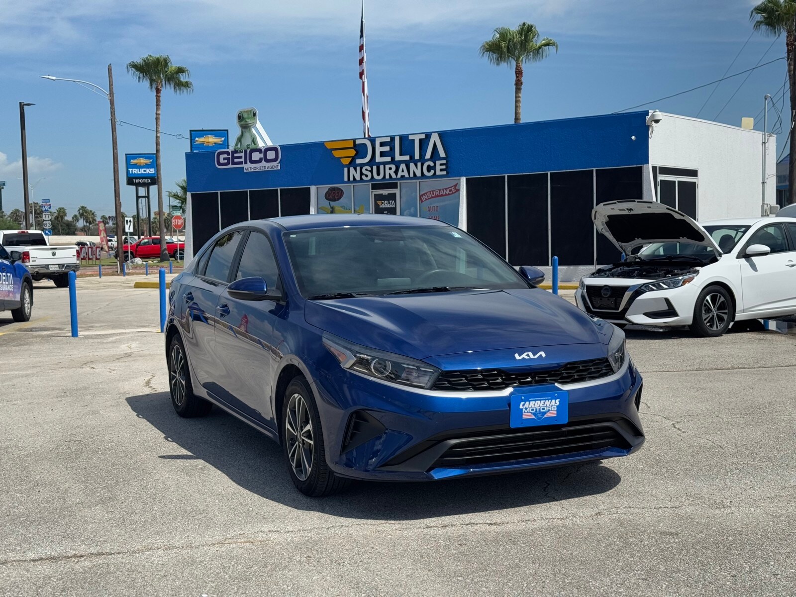 2024 Kia Forte LXS photo 2