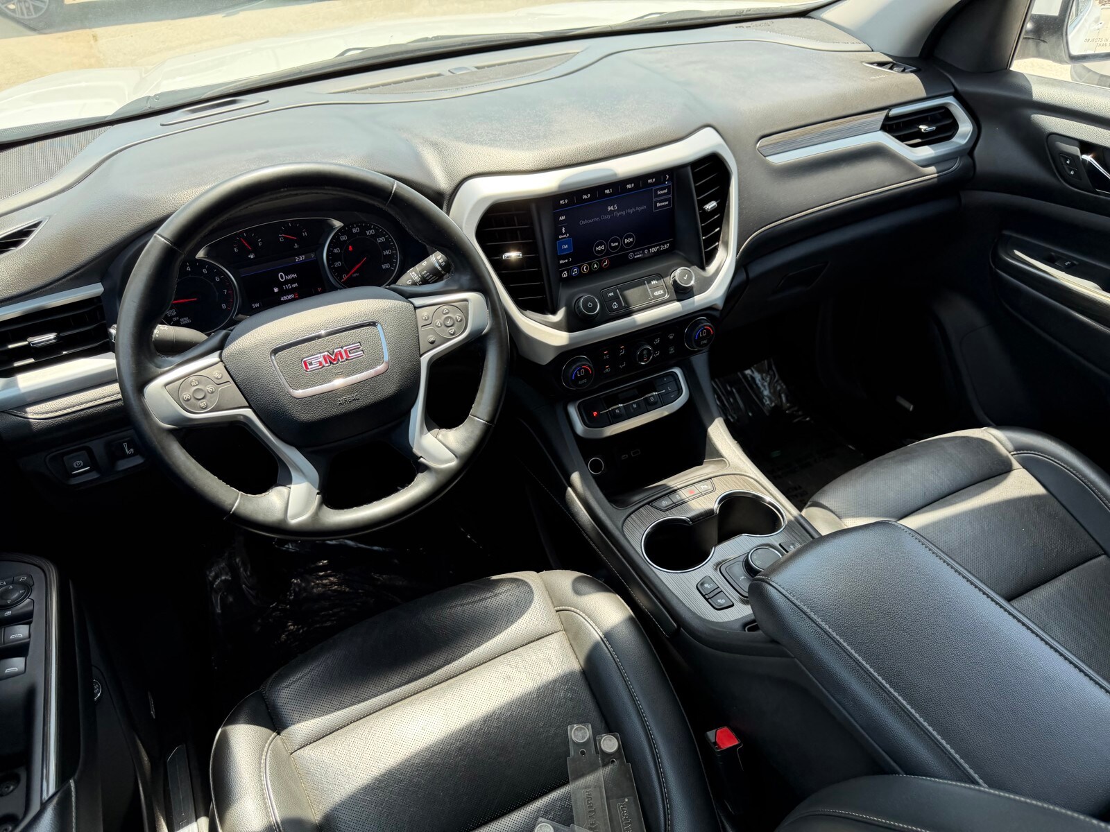 2023 GMC Acadia SLT - Photo 10