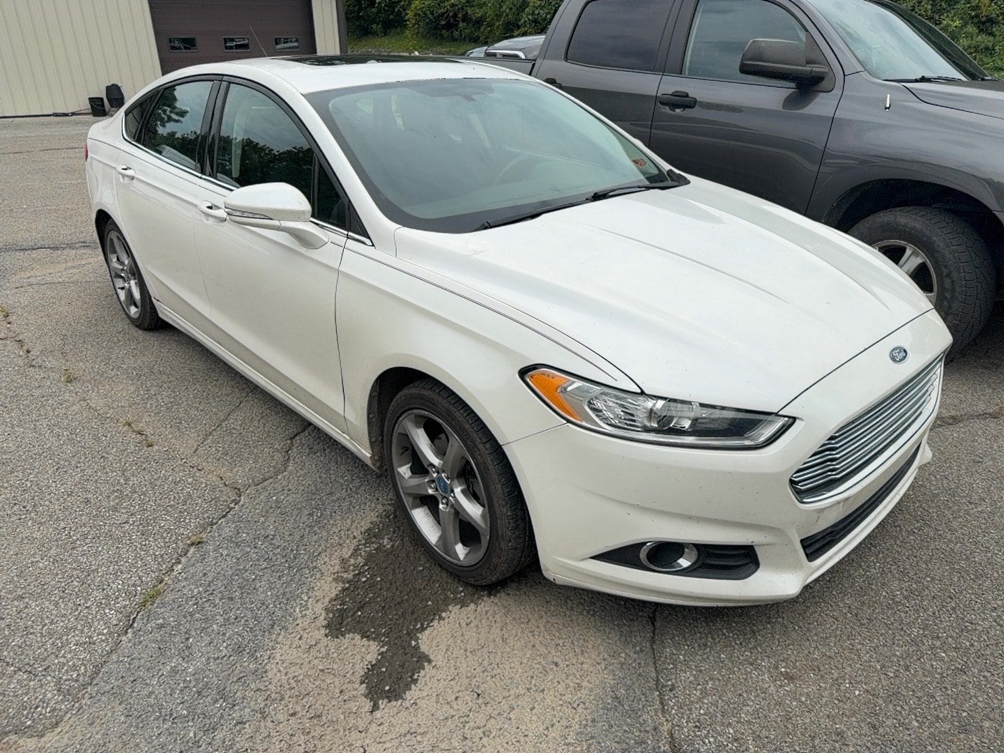 Green 2013 Ford Fusion Sedan Front-Wheel Drive 