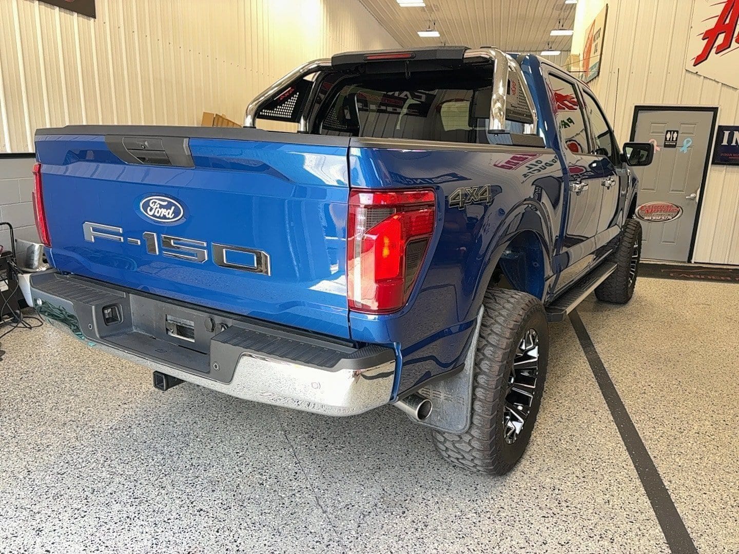 2025 Ford F-150 XLT - Photo 6