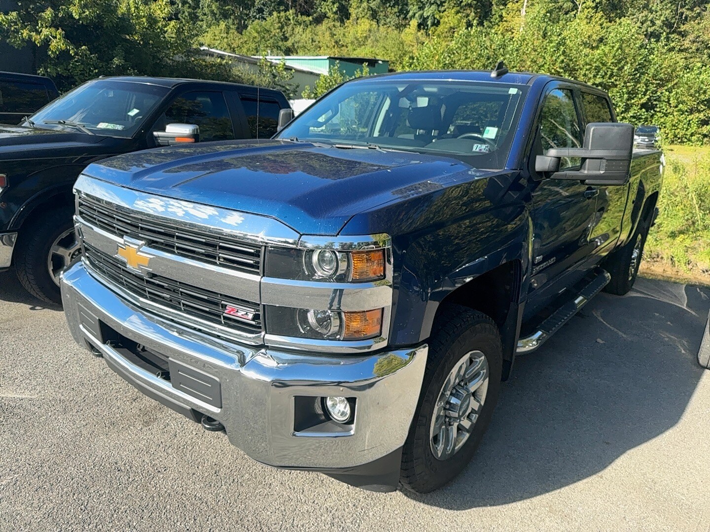 2016 Chevrolet Silverado 2500HD LT photo 2