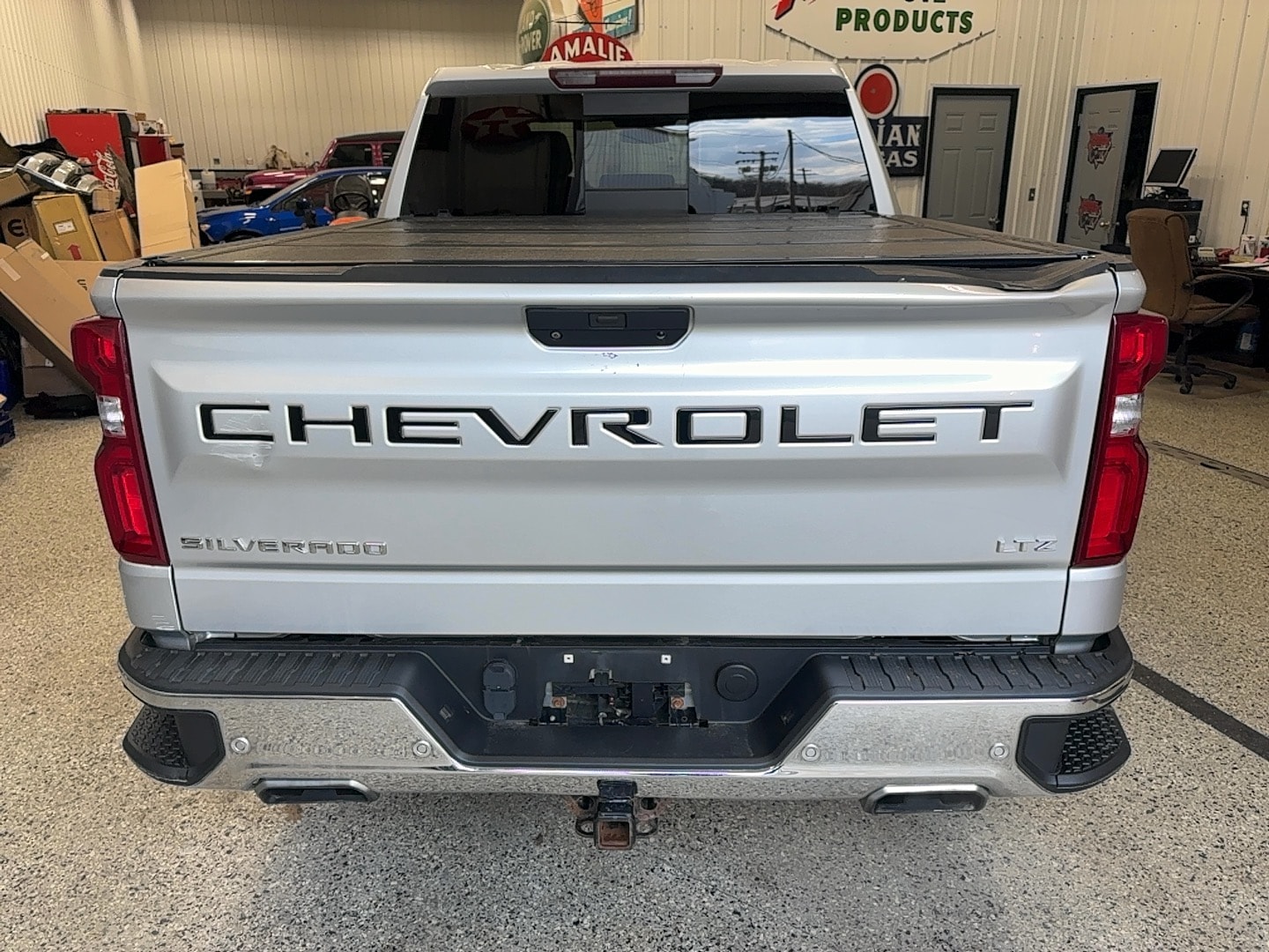 View vehicle photo 6