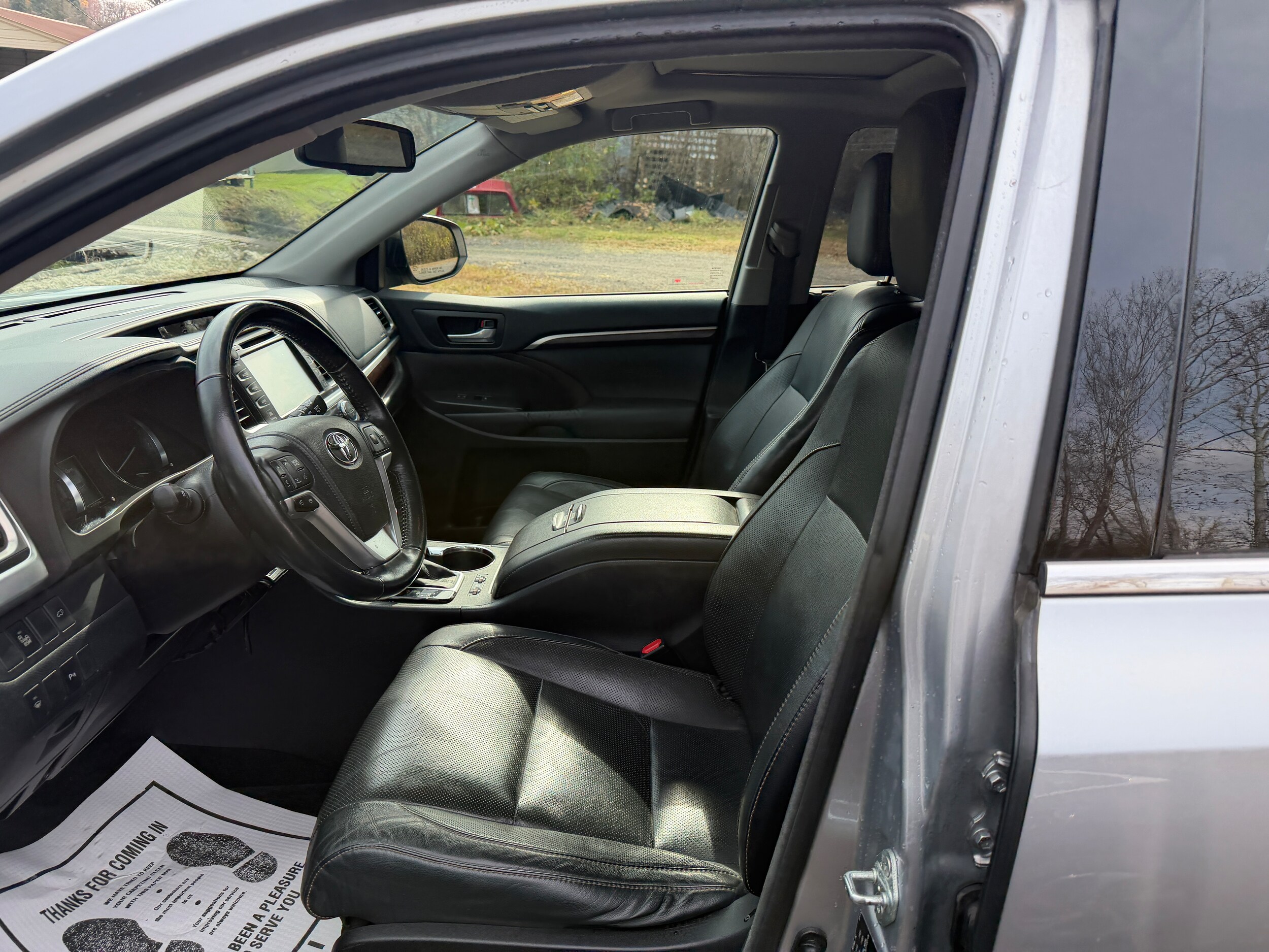 2015 Toyota Highlander Limited photo 2