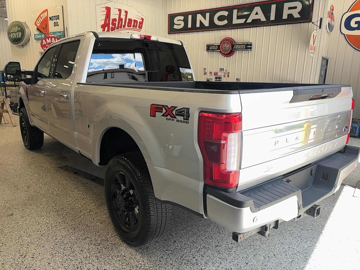 2017 Ford F-350 Super Duty Platinum - Photo 6