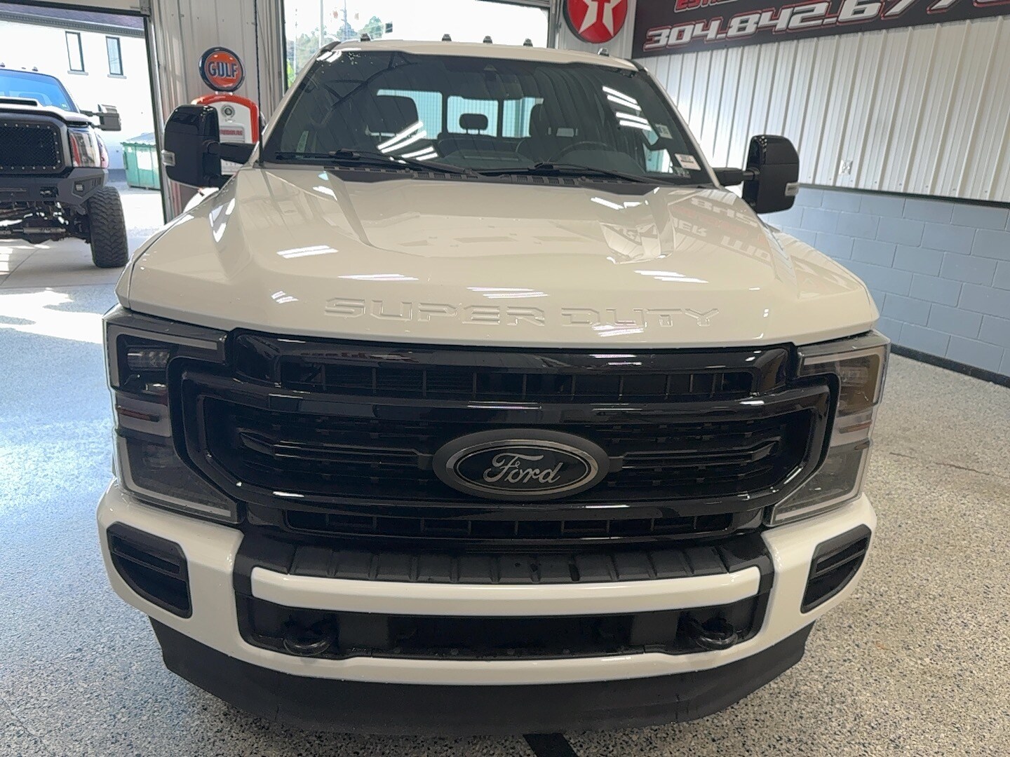 2022 Ford F-250 Lariat photo 2