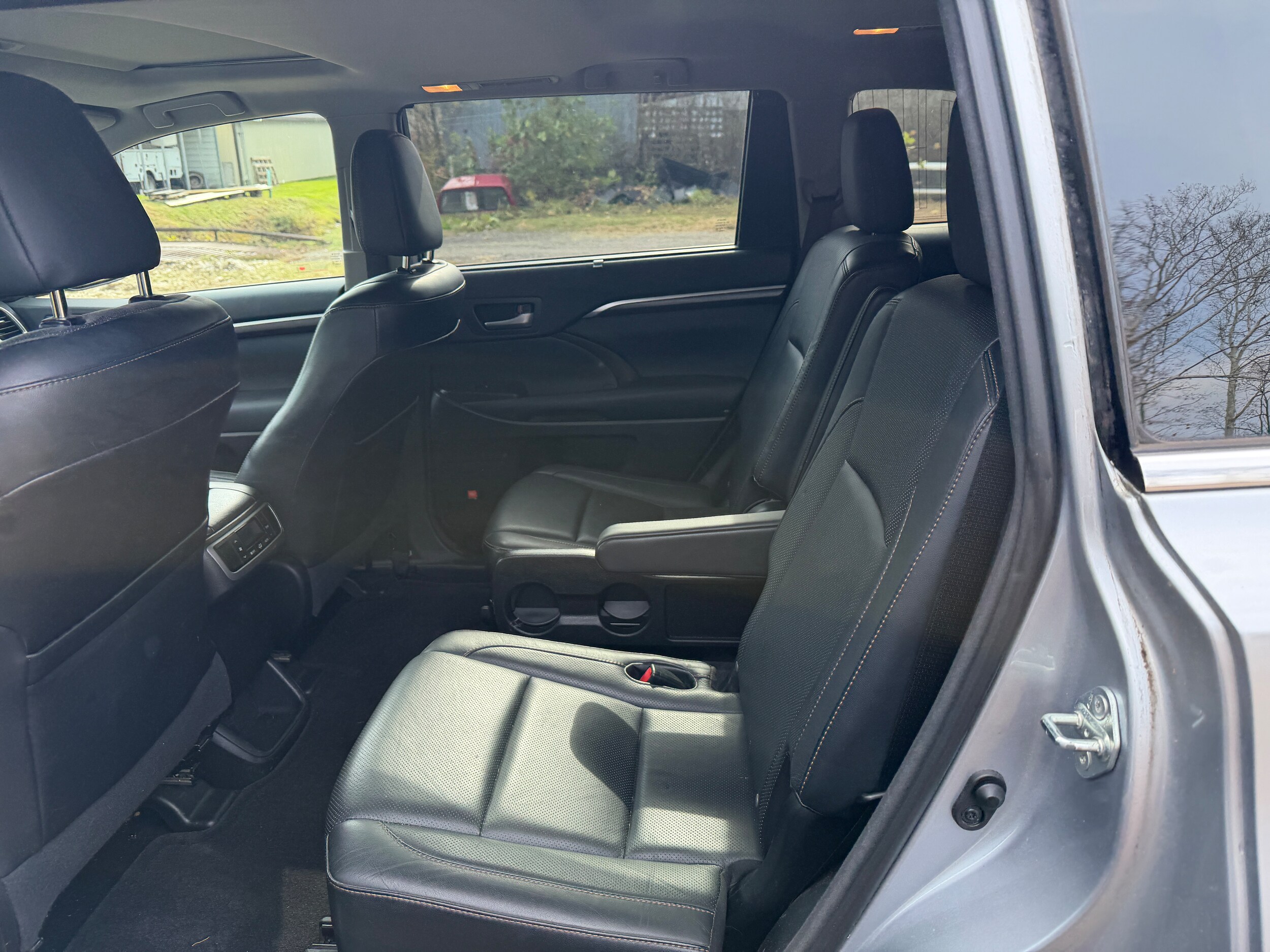 2015 Toyota Highlander Limited photo 3