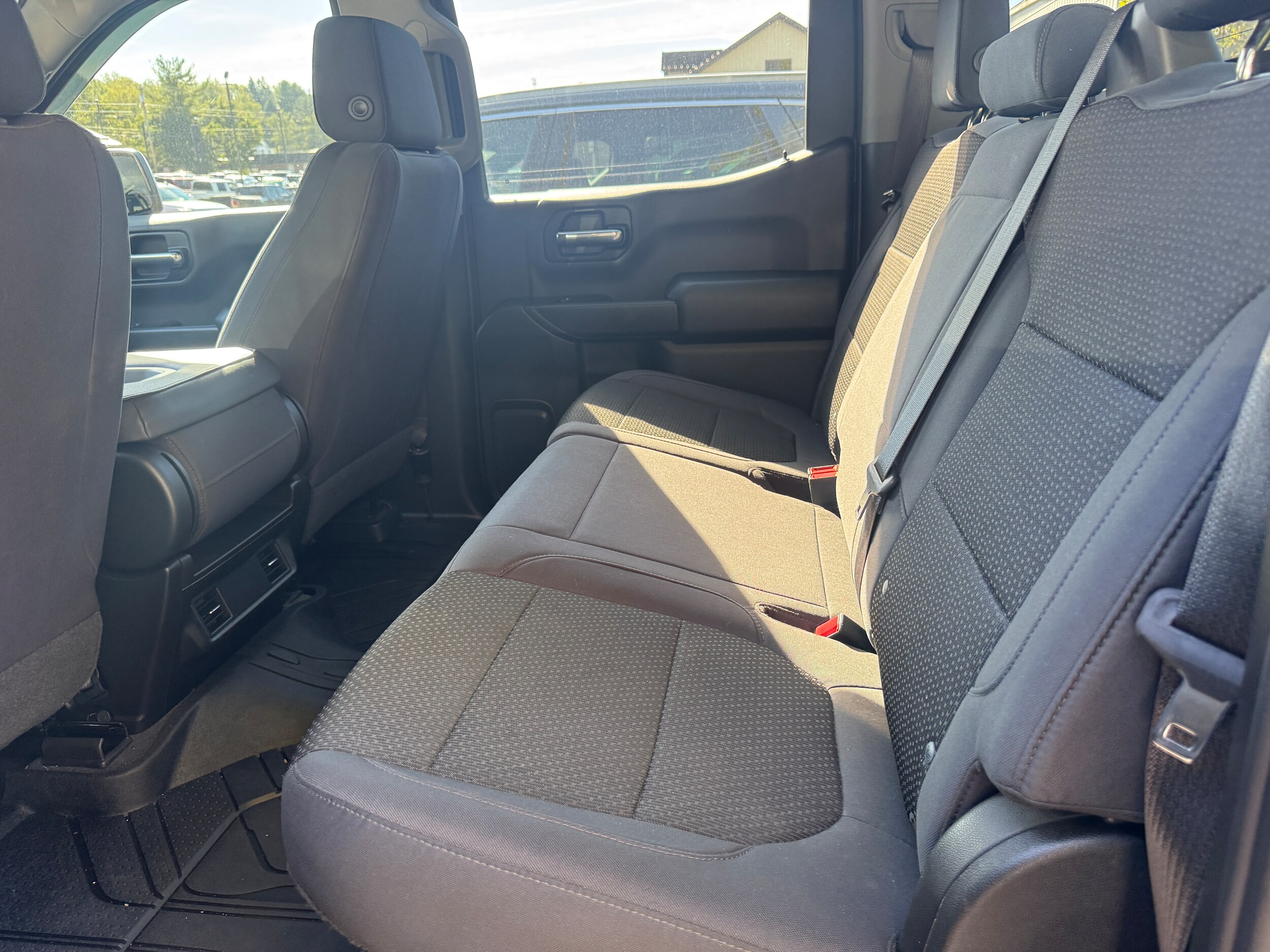 2019 Chevrolet Silverado 1500 Custom photo 4
