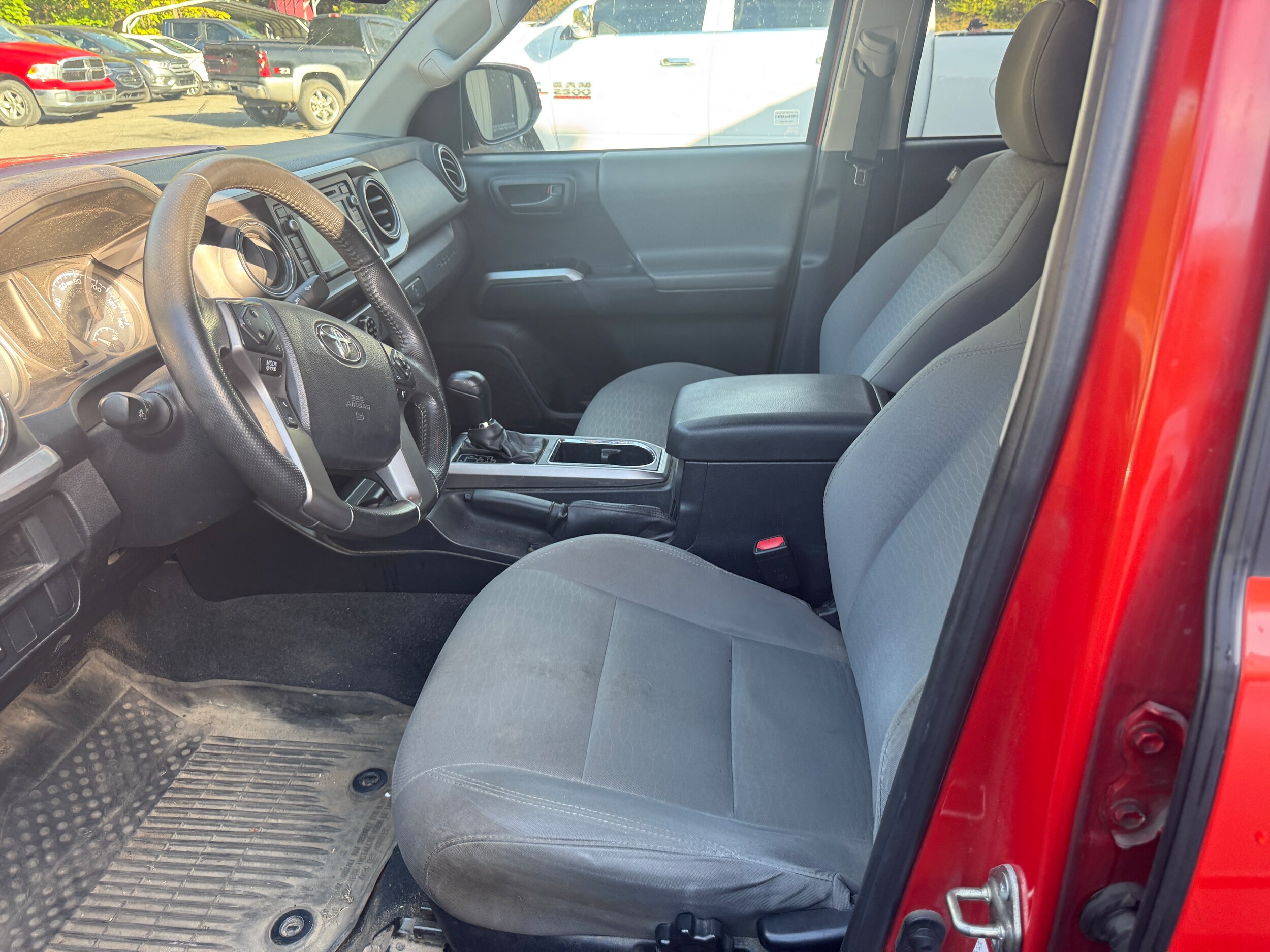 2016 Toyota Tacoma SR5 Sport TRD Pro photo 2
