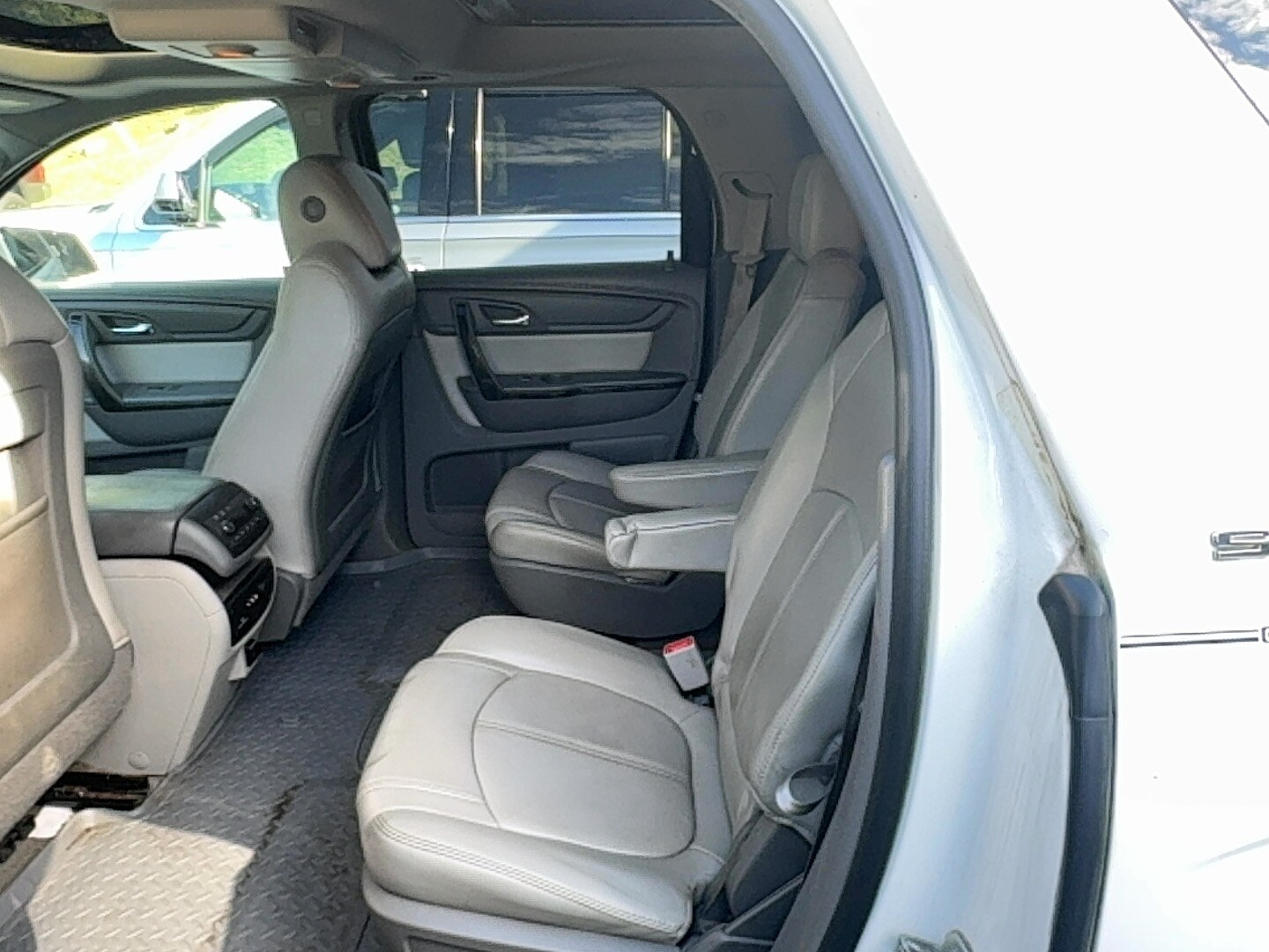 2014 Gmc Acadia SLT photo 3