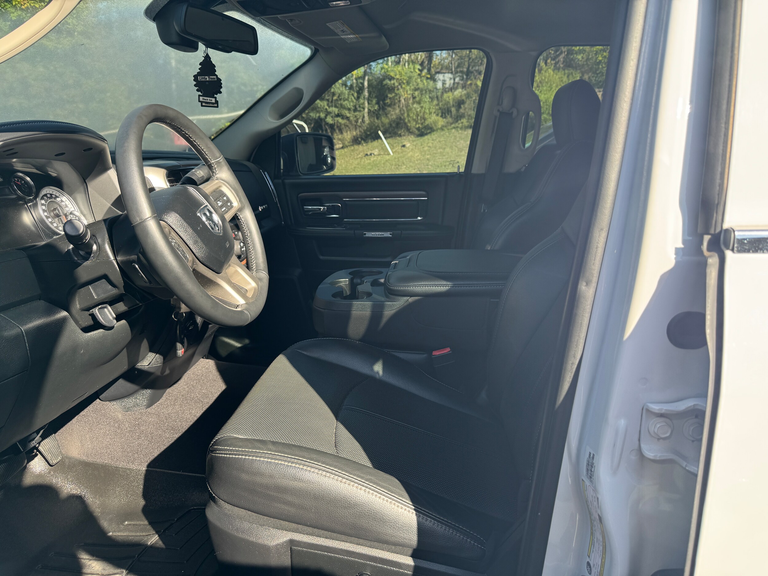 2018 Ram 2500 Laramie photo 3