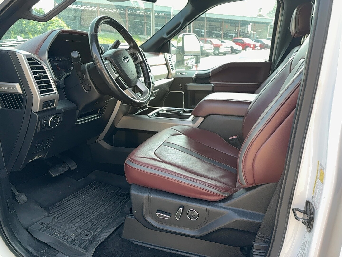 2018 Ford F-250 Platinum photo 4