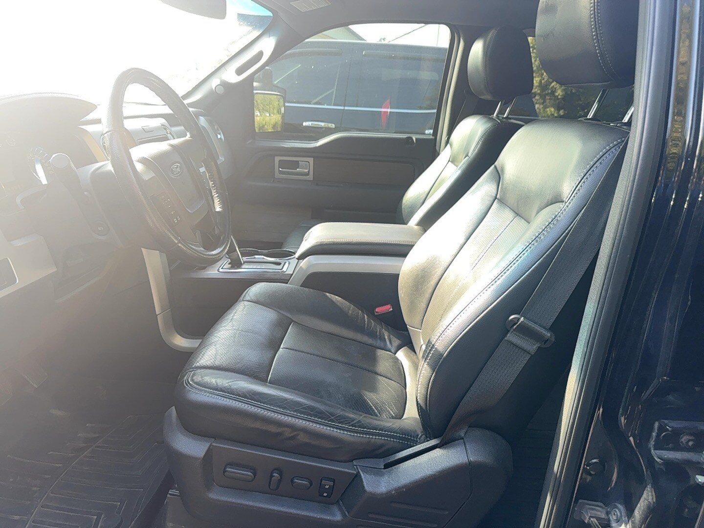 2013 Ford F-150 Lariat photo 3