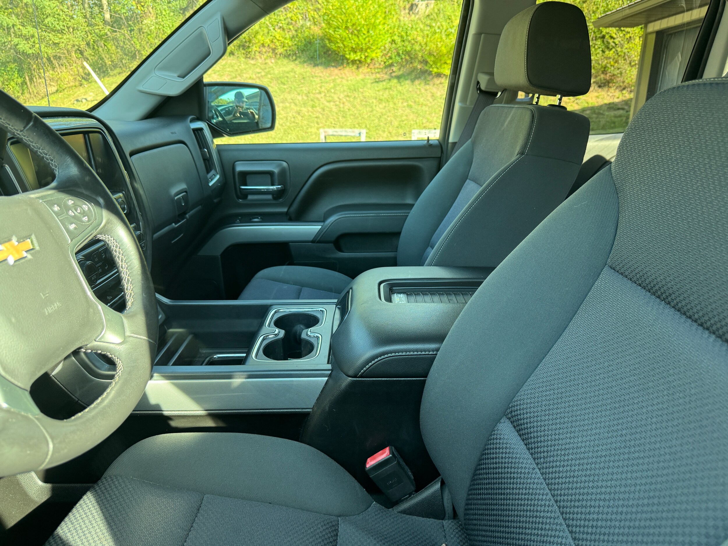 2016 Chevrolet Silverado 1500 LT photo 3