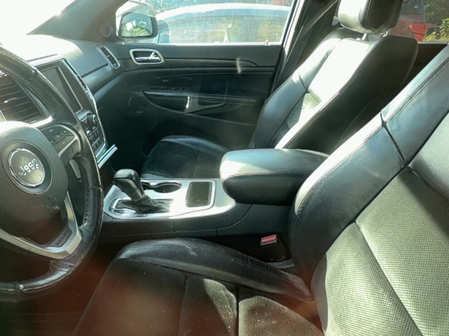 2018 Jeep Grand Cherokee Laredo photo 3