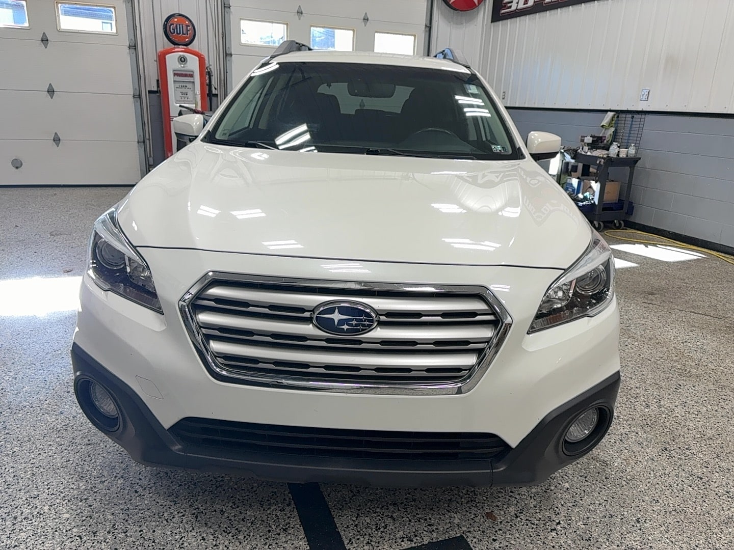 2017 Subaru Outback 2.5i Premium photo 2