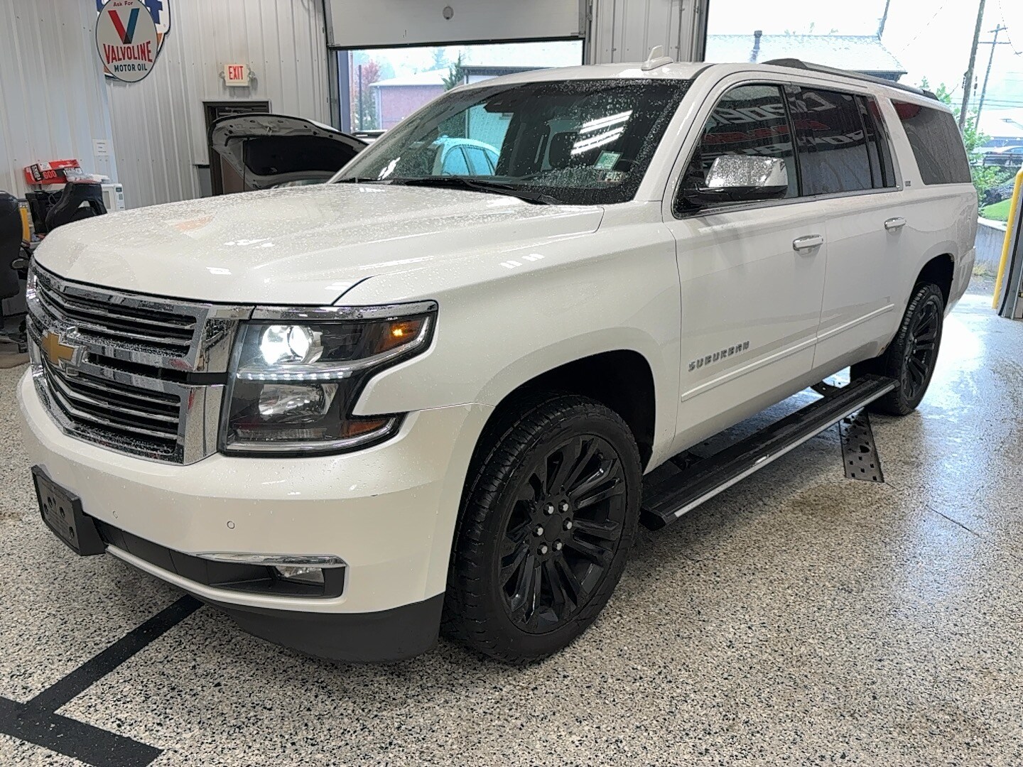 2016 Chevrolet Suburban LTZ photo 2