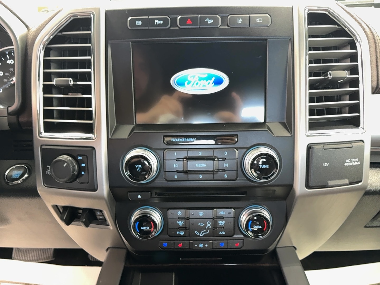 2017 Ford F-350 Super Duty Platinum - Photo 14