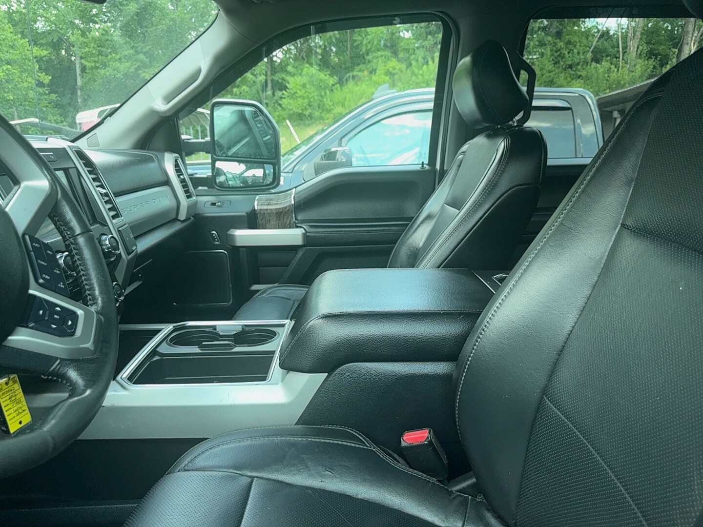 2017 Ford F-250 Lariat photo 4