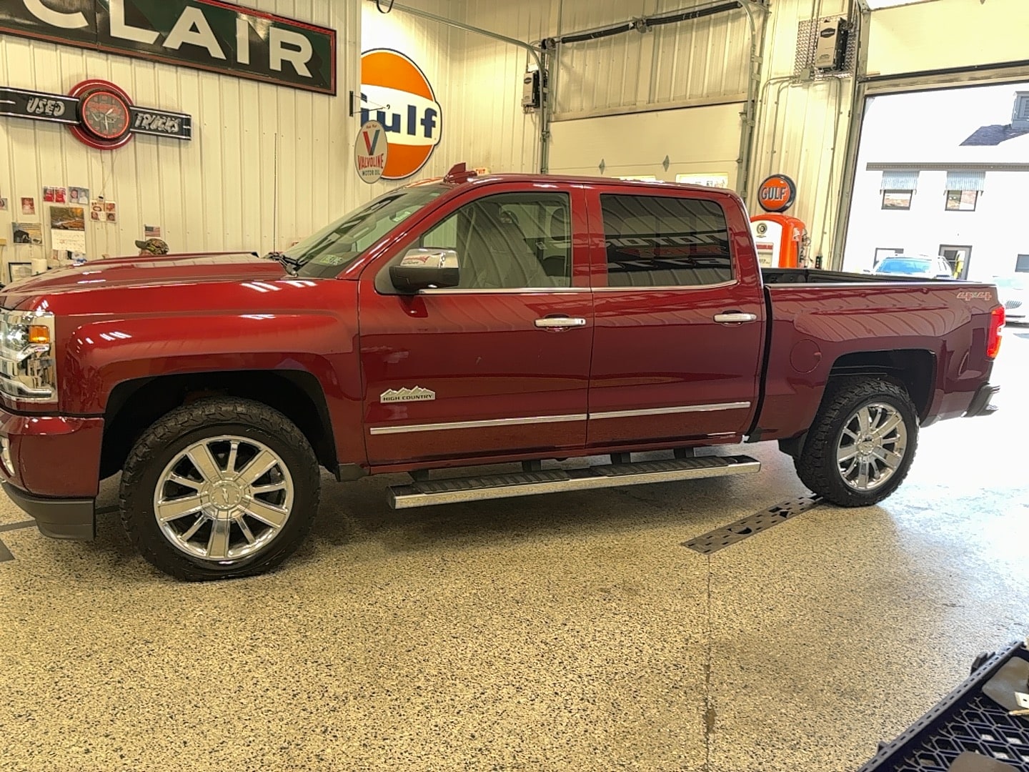 2016 Chevrolet Silverado 1500 High Country photo 4