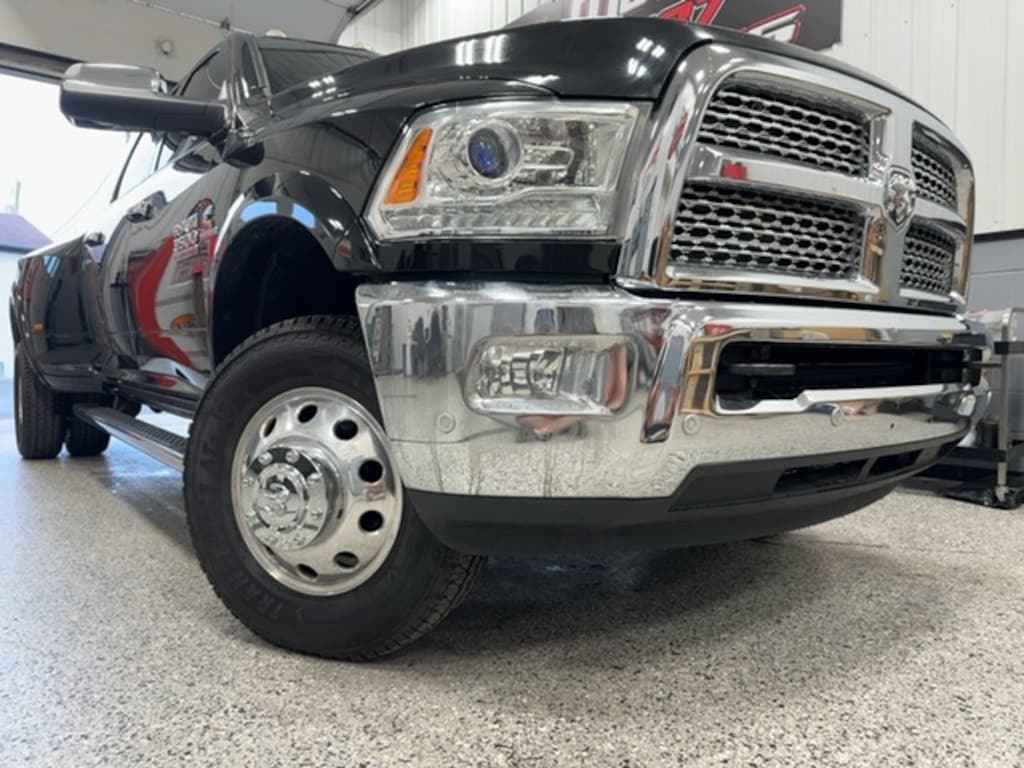 Used 2018 Ram 3500 For Sale at Carder Motors Inc. VIN 3C63RRML0JG385219