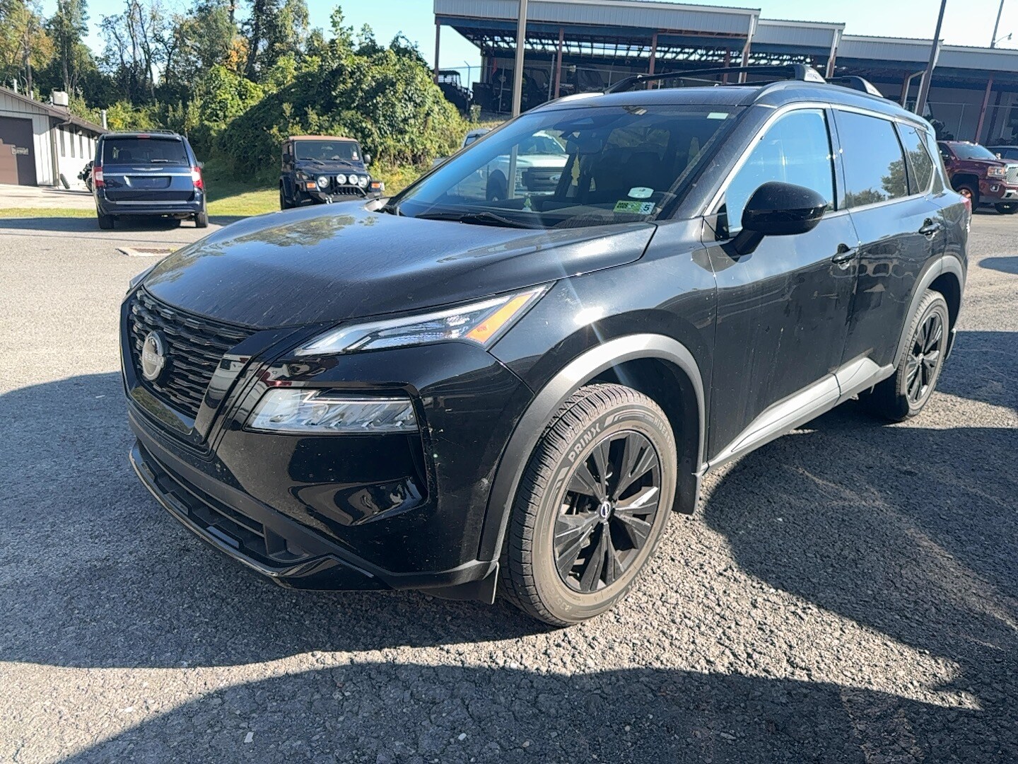 2023 Nissan Rogue Midnight Edition photo 2
