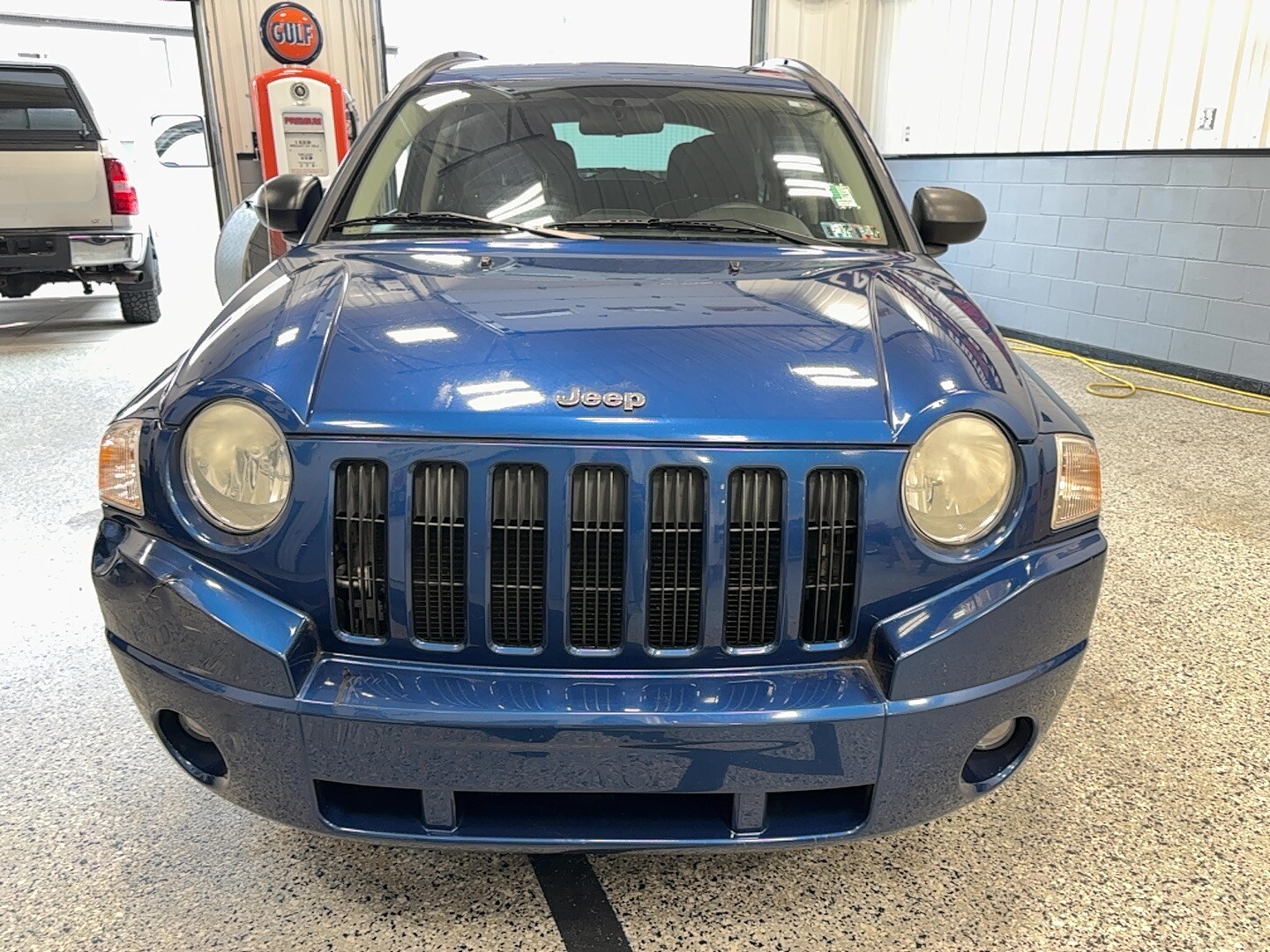 2010 Jeep Compass Sport photo 2