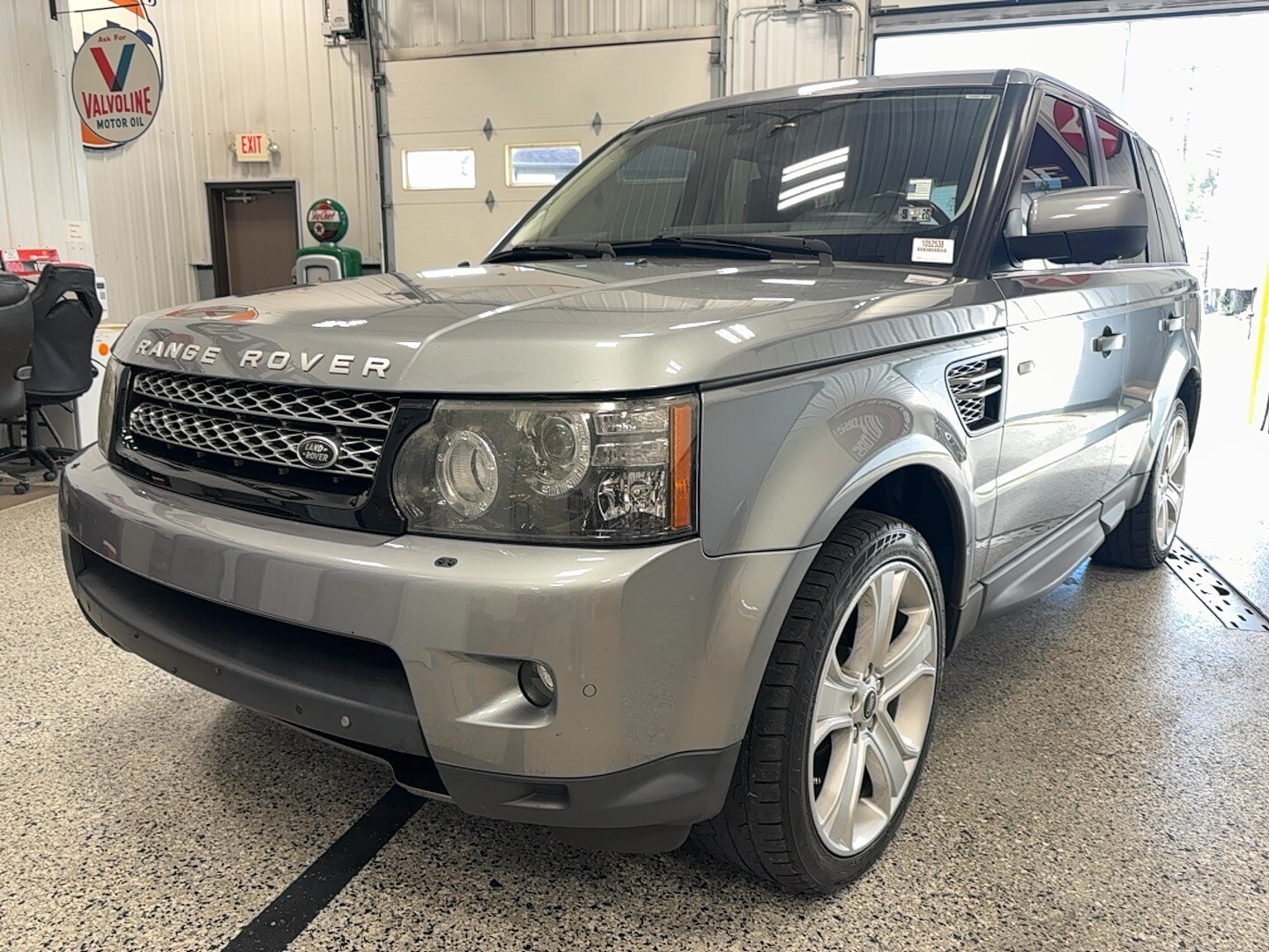 2013 Land Rover Range Rover Sport HSE photo 3