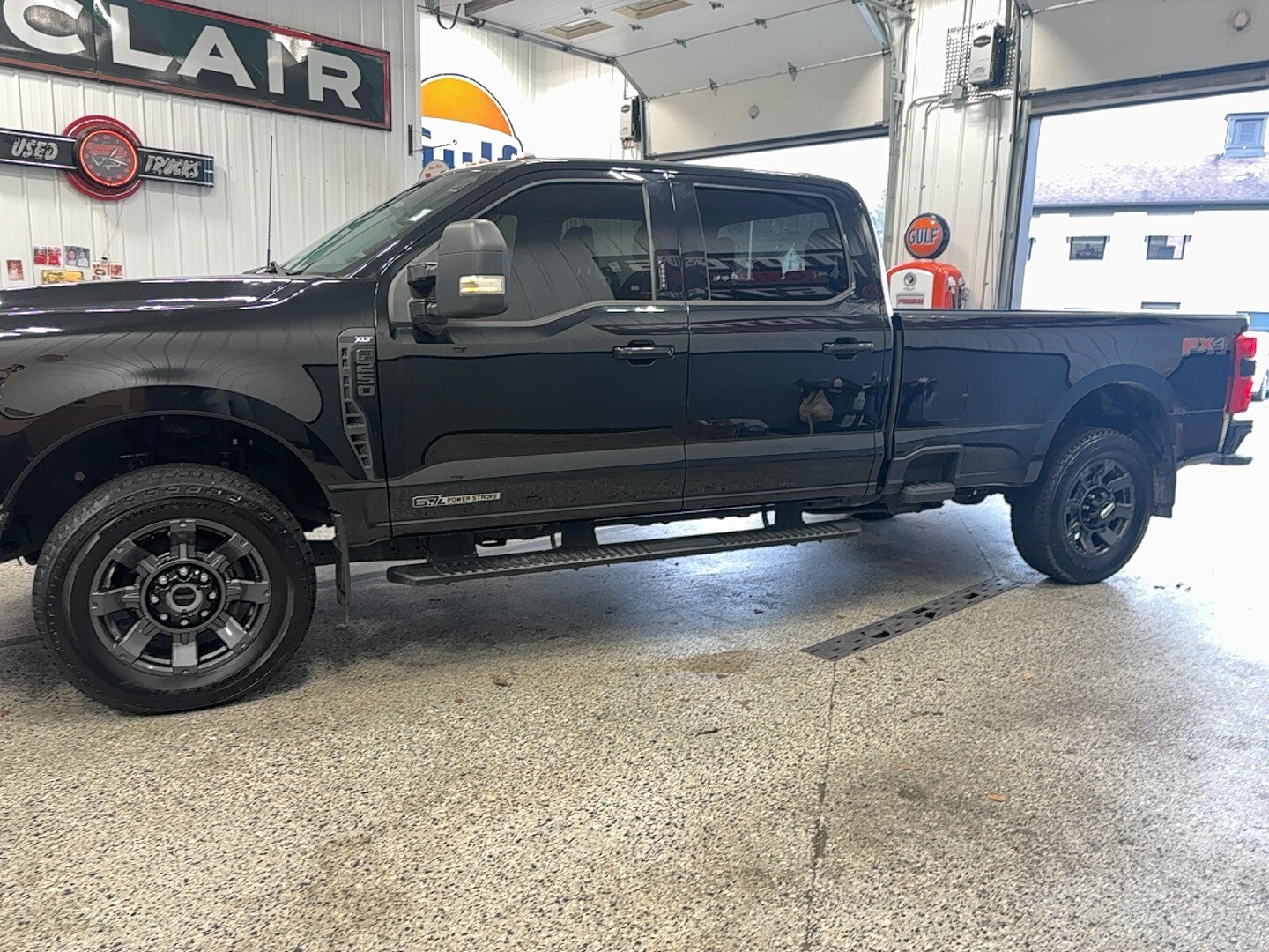 2023 Ford F-250 XLT photo 3