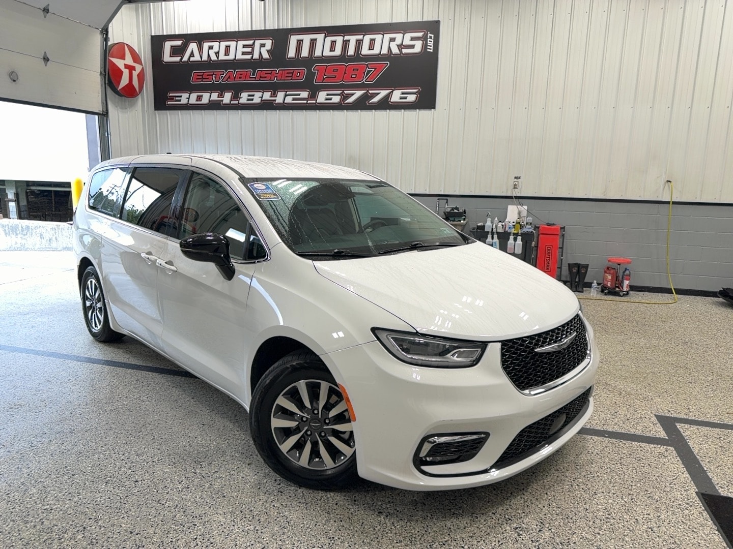 2024 Chrysler Pacifica PHEV Select