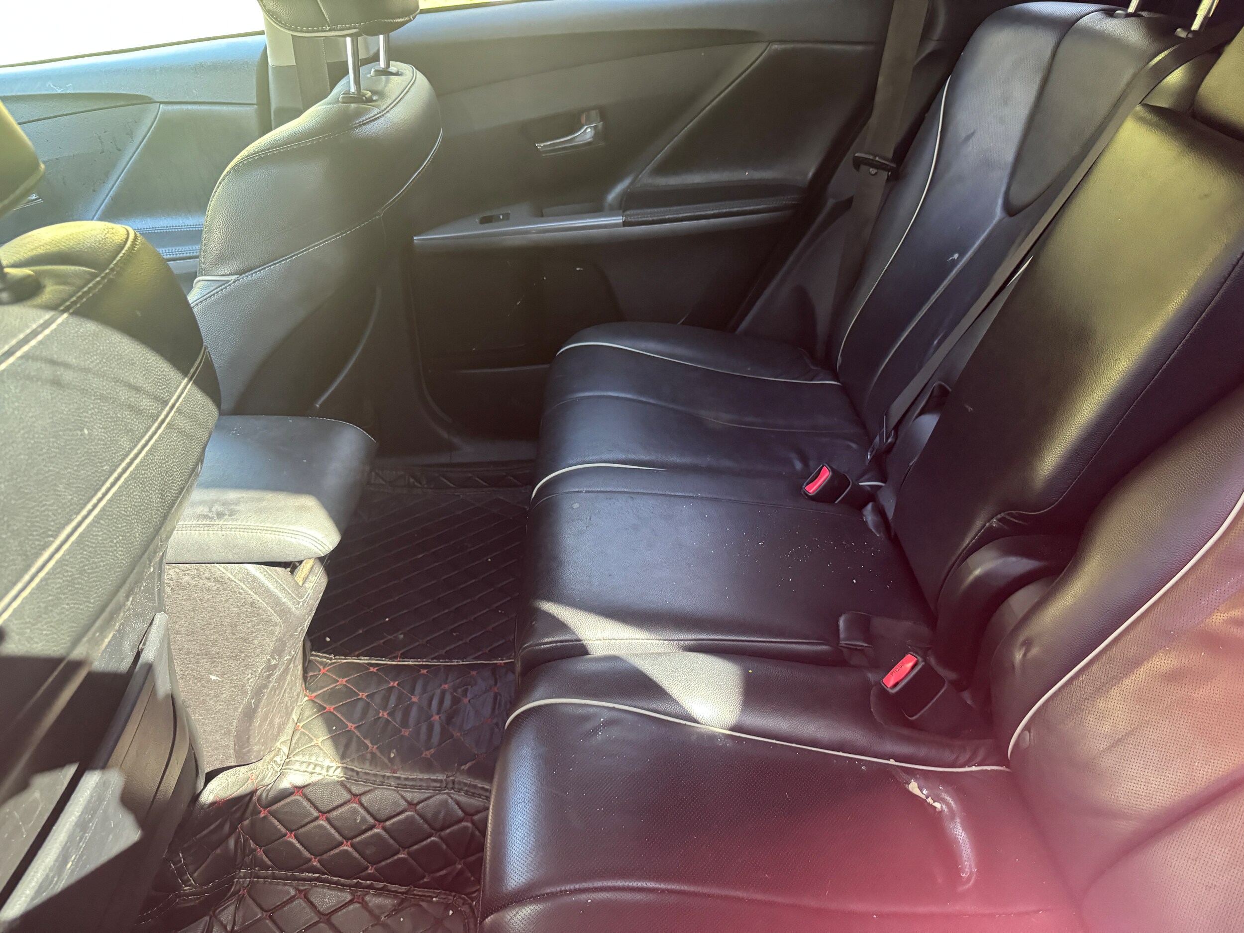 2014 Toyota Venza XLE photo 4