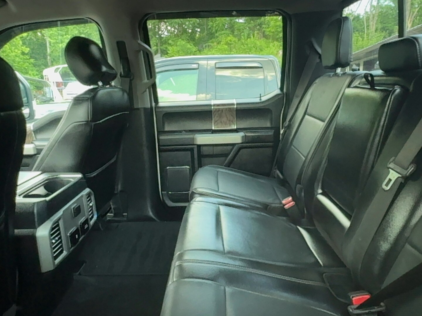 2017 Ford F-250 Lariat photo 3