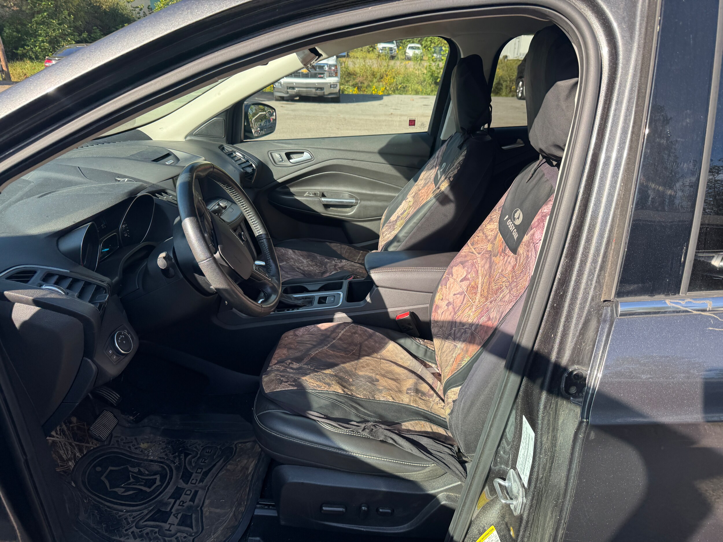 2018 Ford Escape SEL photo 3
