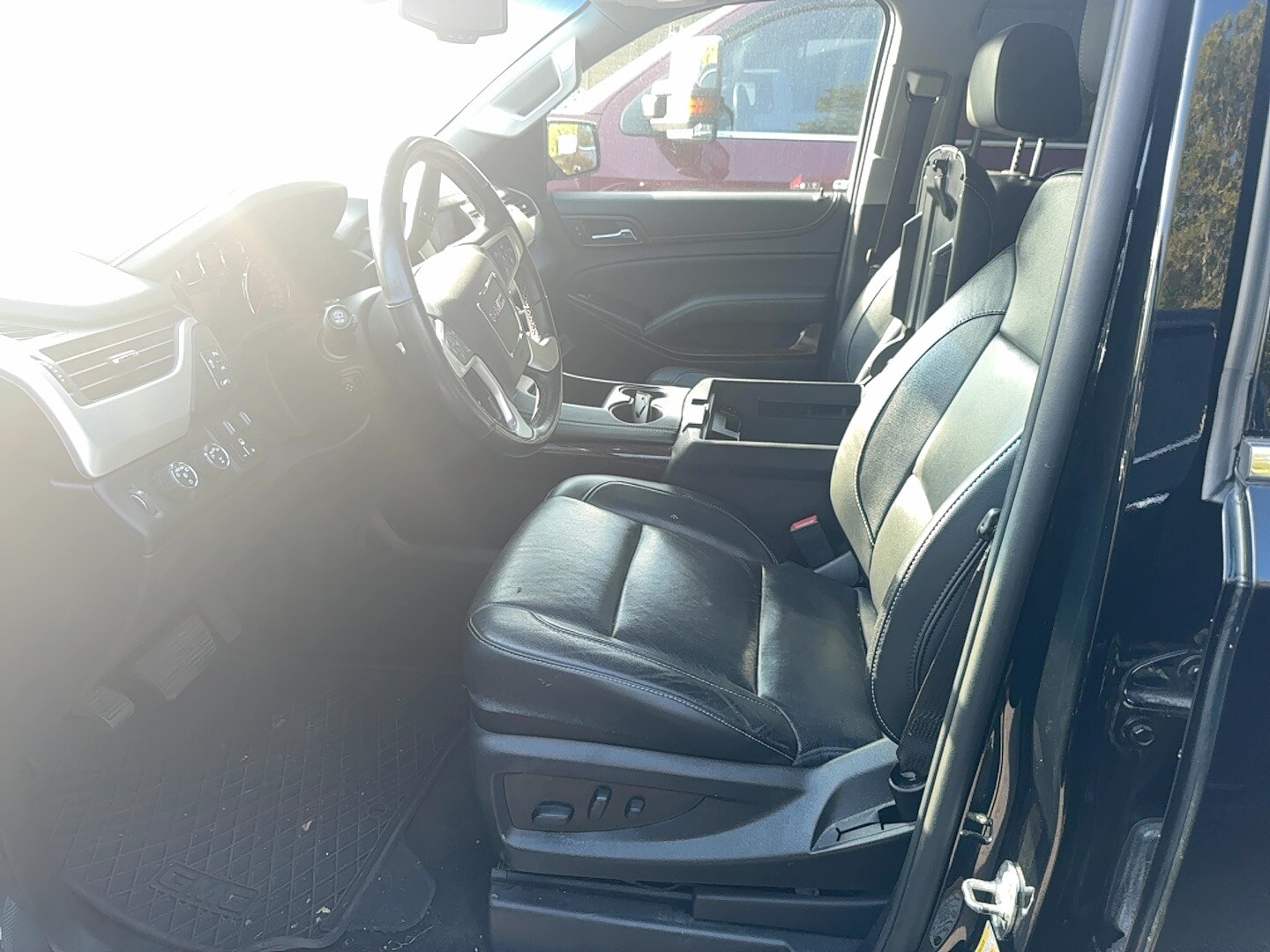 2018 Gmc Yukon SLT photo 3