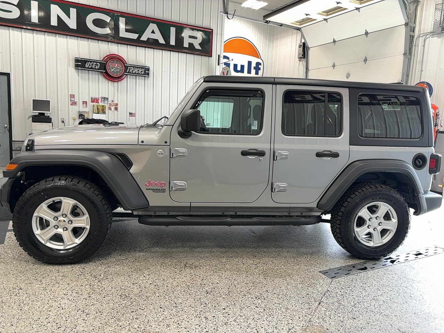 2019 Jeep Wrangler Unlimited Sport S photo 4