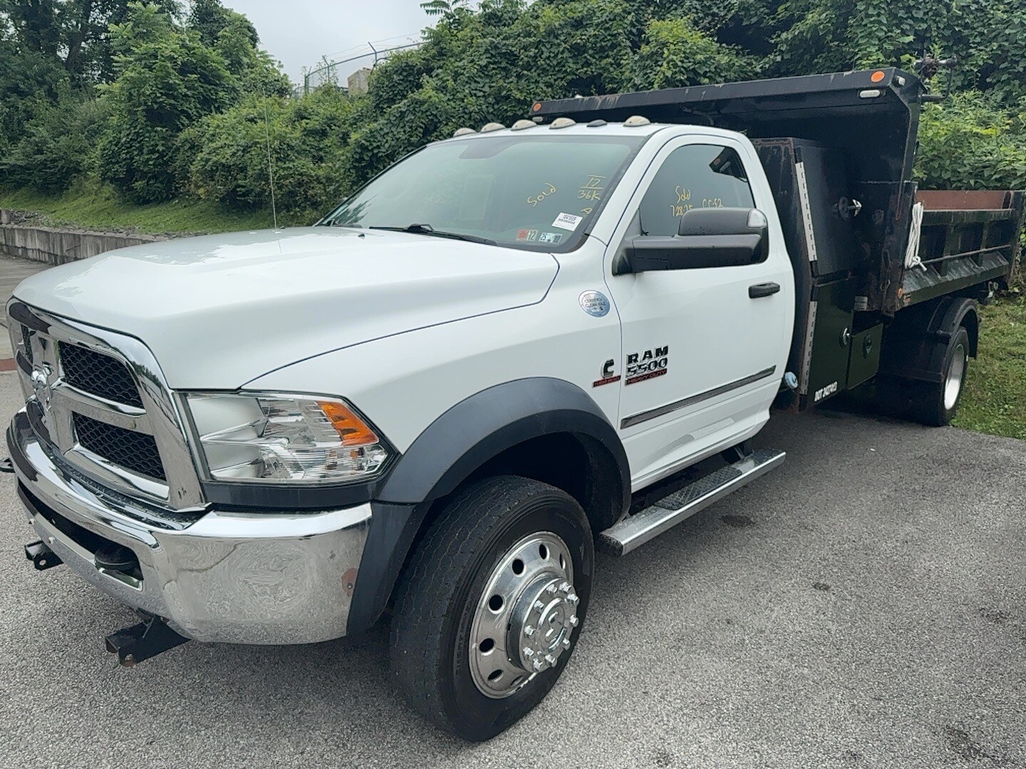 2017 Ram 5500 Tradesman SLT photo 2