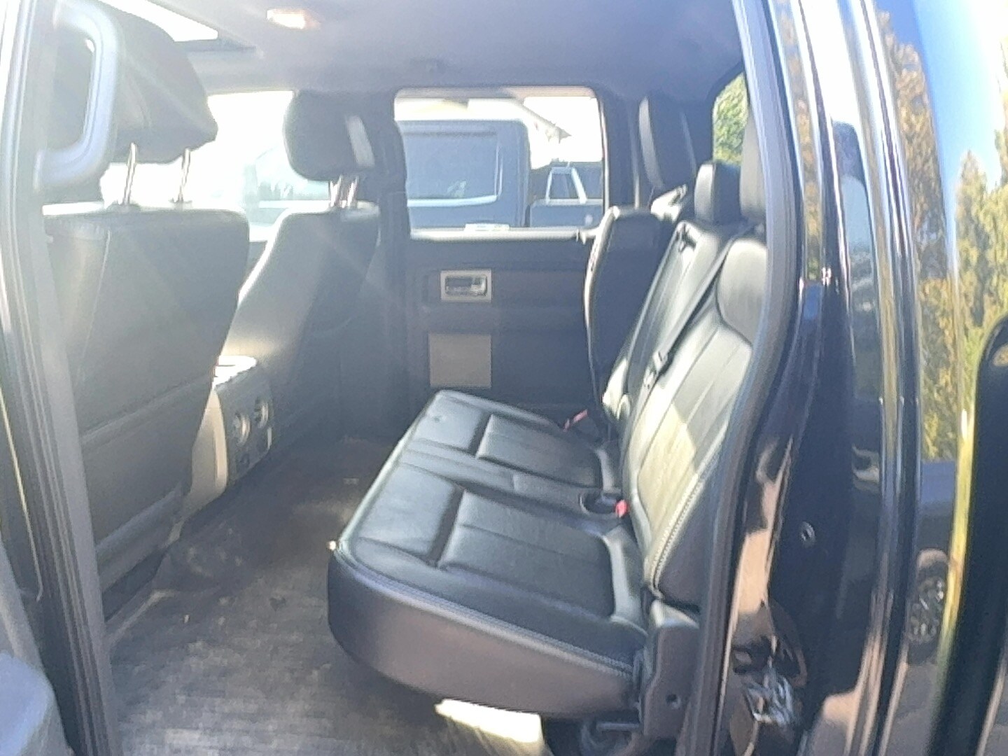 2013 Ford F-150 Lariat photo 2