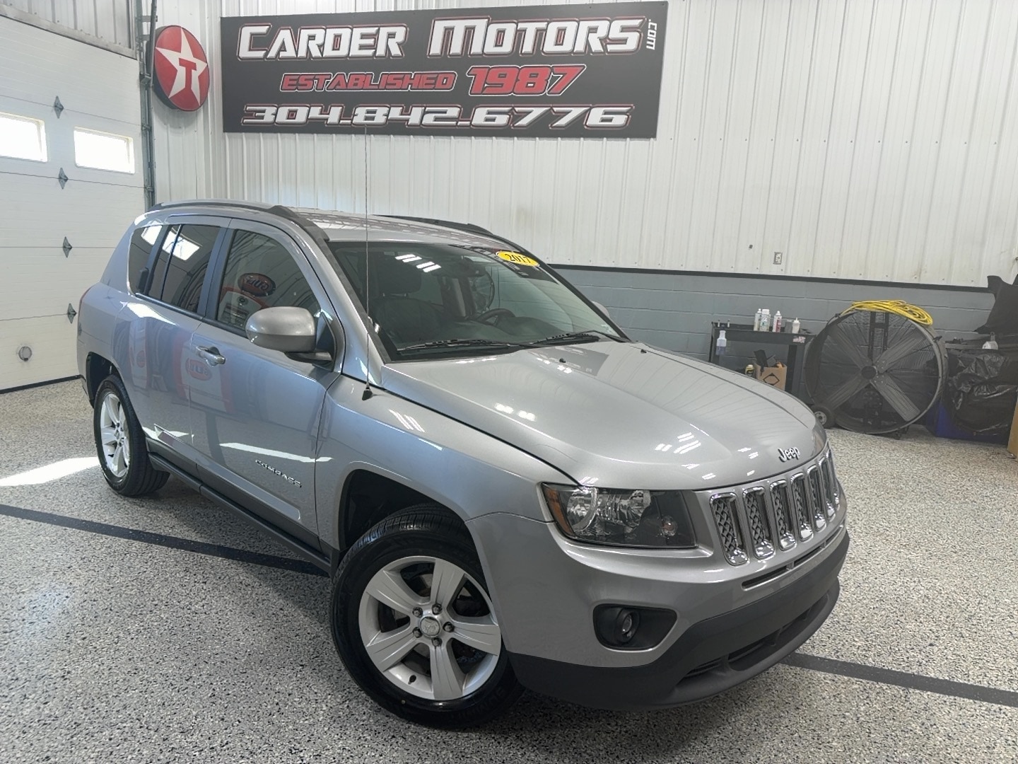 Billet Silver 2017 Jeep Compass Latitude 4WD SUV / Crossover Four-Wheel Drive Automatic