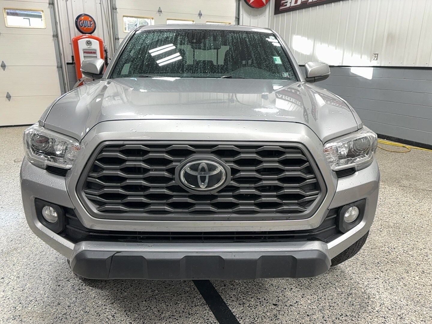 2020 Toyota Tacoma TRD V6 photo 2
