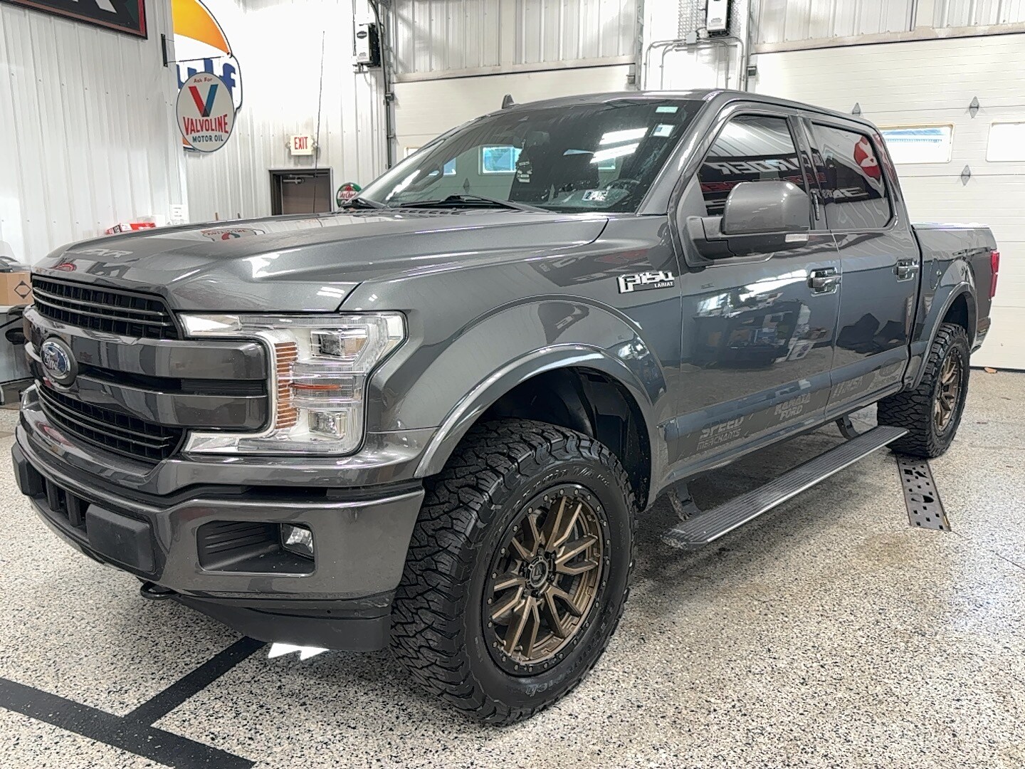 2020 Ford F-150 Lariat photo 2